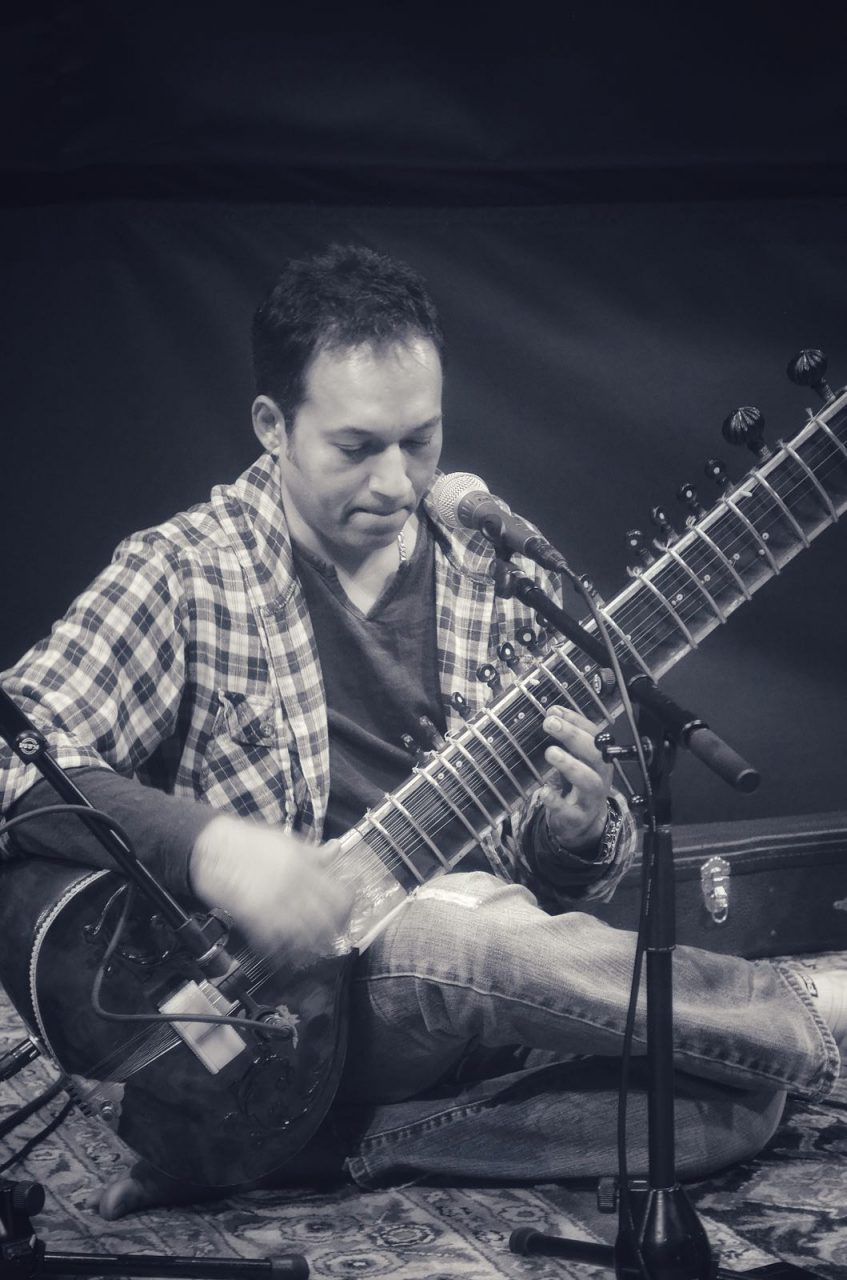 Hidayat Khan, sitar player in Melodic Intersect